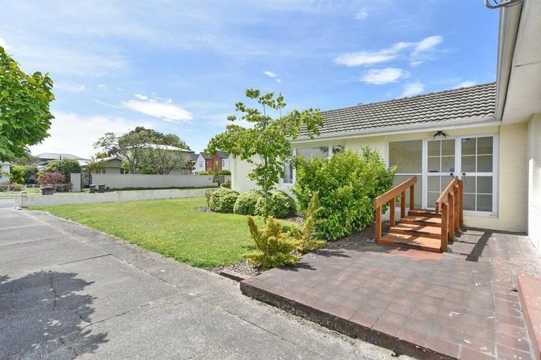 Photo of property in 36 Evesham Crescent, Spreydon, Christchurch, 8024
