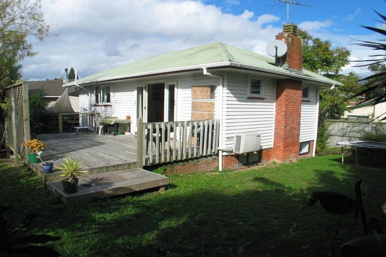 Photo of property in 65 Pomaria Road, Henderson, Auckland, 0610