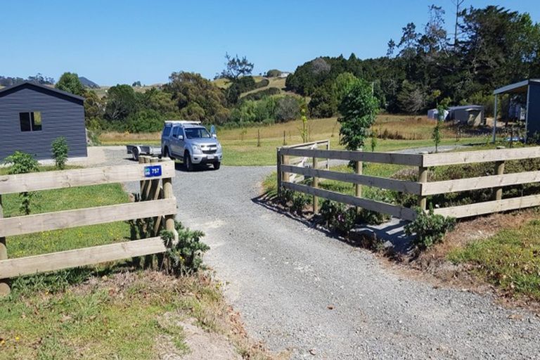 Photo of property in 757 Settlement Road, Hakaru, Wellsford, 0975