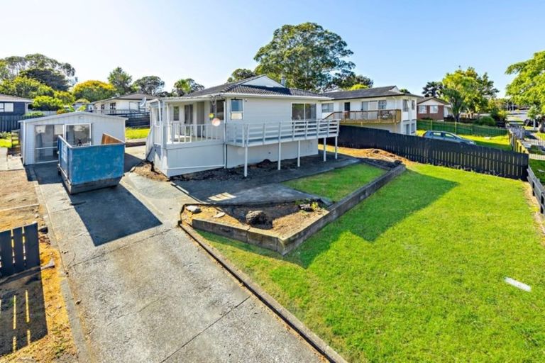 Photo of property in 14 Frobisher Way, Clendon Park, Auckland, 2103