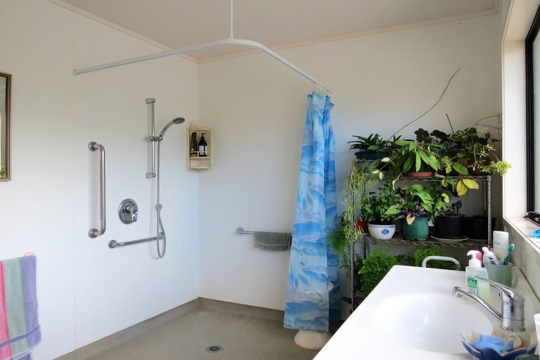 Photo of property in 3 Allman Drive, Coromandel, 3506