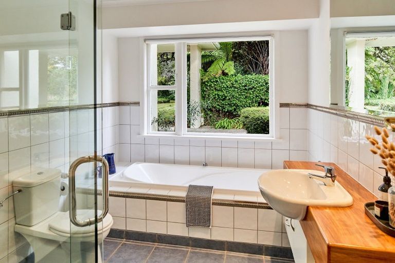 Photo of property in 46 Kawiu Road, Levin, 5510