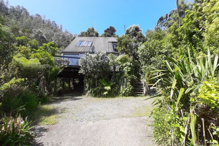 Photo of property in 22 Ngahere Terrace, Opoutere, Whangamata, 3691