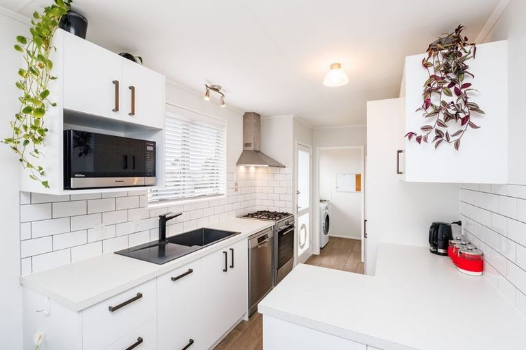 Photo of property in 51 Dewe Avenue, Feilding, 4702