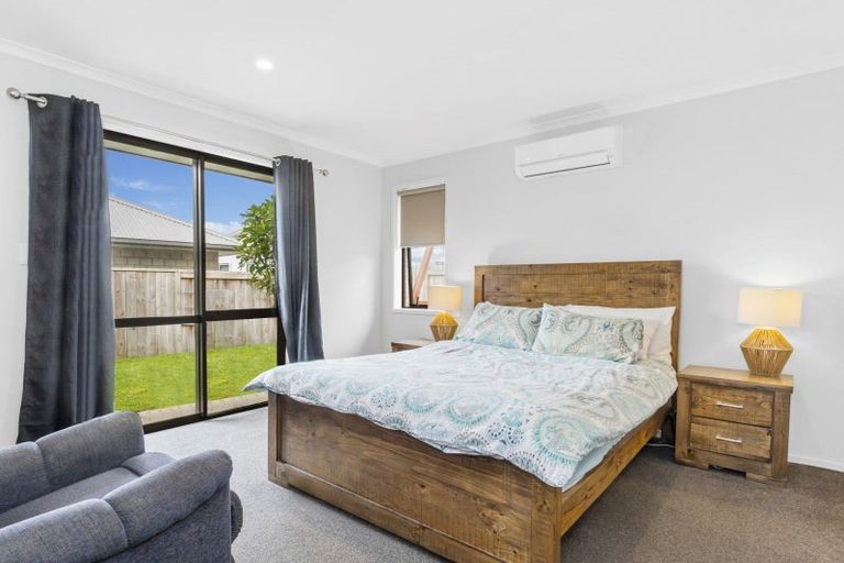 Photo of property in 86 Awataha Crescent, Pyes Pa, Tauranga, 3110