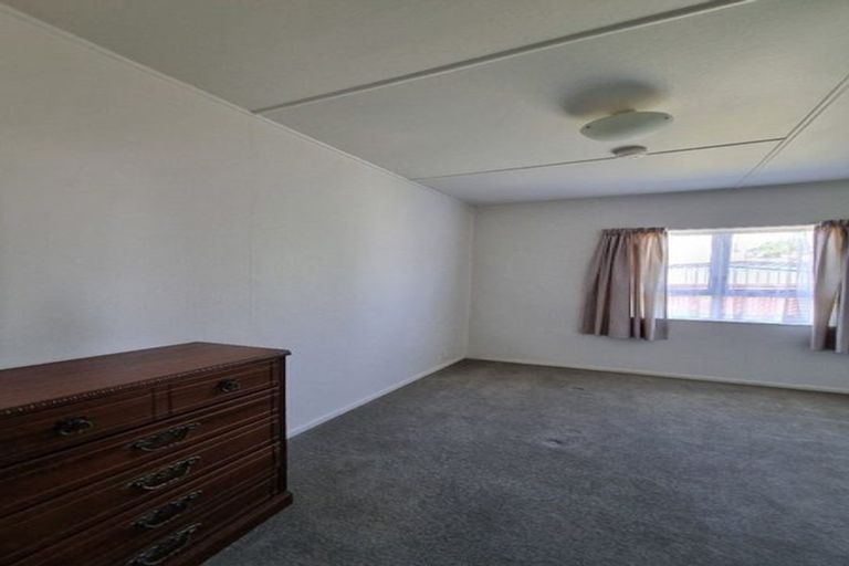 Photo of property in 49 Kiwi Esplanade, Mangere Bridge, Auckland, 2022