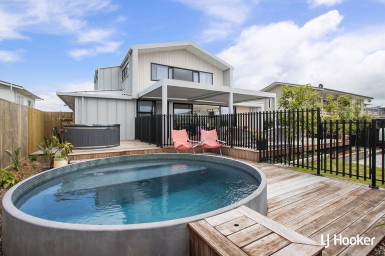 Photo of property in 55 Seaforth Road, Waihi Beach, 3611