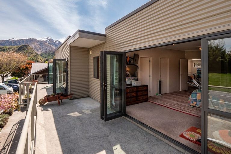 Photo of property in 59 Mcdonnell Road, Arrowtown, 9302
