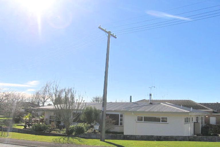 Photo of property in 8 Holden Avenue, Forest Lake, Hamilton, 3200