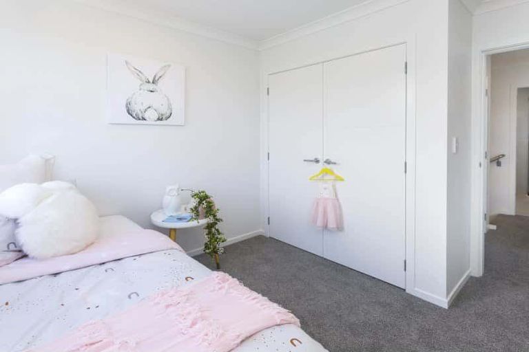 Photo of property in 44d Pine Avenue, Upper Hutt Central, Upper Hutt, 5018