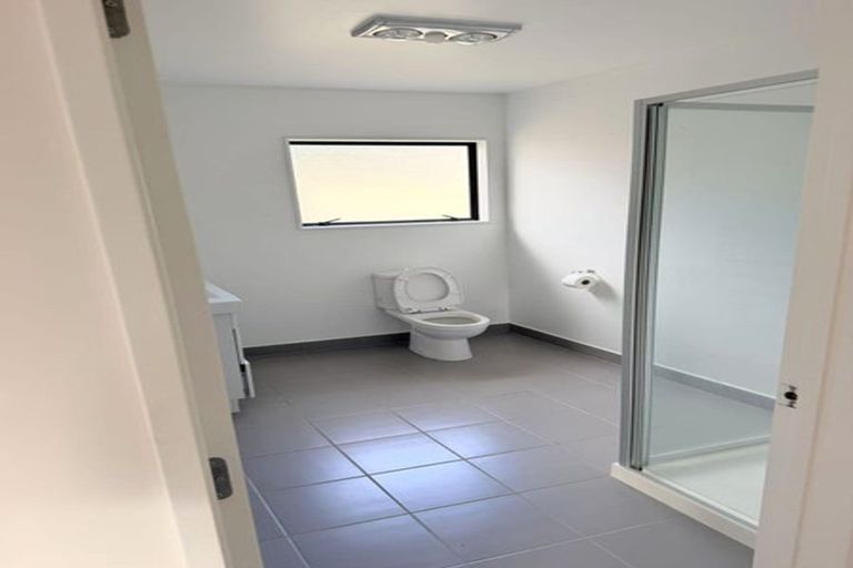 Photo of property in 103r Glengarry Road, Glen Eden, Auckland, 0602