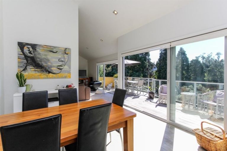 Photo of property in 15 Shortland Street, Lower Vogeltown, New Plymouth, 4310