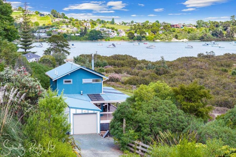 Photo of property in 1122 Whakapirau Road, Whakapirau, Maungaturoto, 0583
