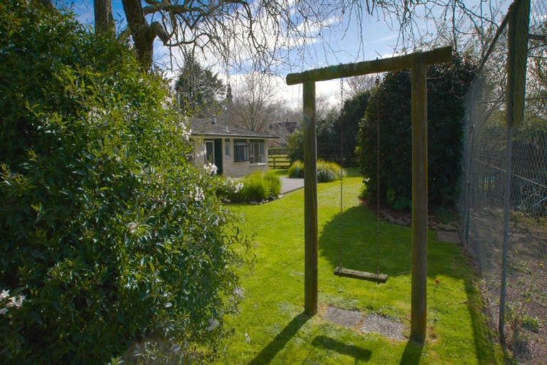 Photo of property in 166 Saint Kilda Road, Cambridge, 3493