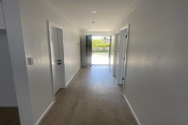 Photo of property in 2/2 Bostonkip Crescent, Fitzroy, Hamilton, 3282