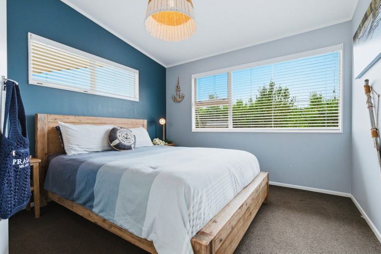 Photo of property in 35 Oruatua Avenue, Tauranga Taupo, Turangi, 3382