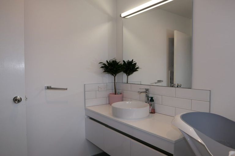 Photo of property in 62a Mazengarb Road, Paraparaumu Beach, Paraparaumu, 5032