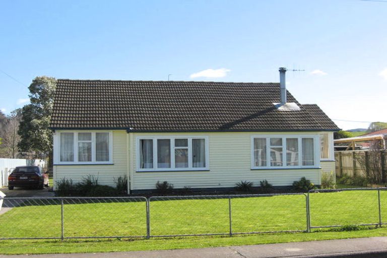 Photo of property in 13 Mcgreevy Street, Waipawa, 4210