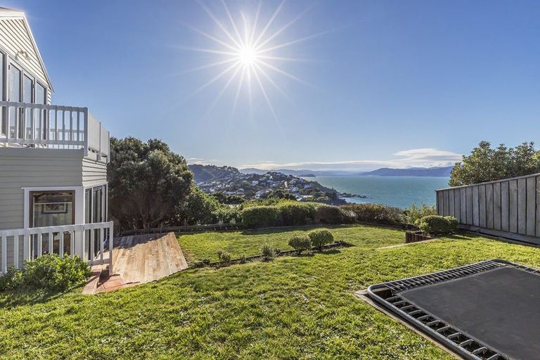 Photo of property in 124 Seatoun Heights Road, Seatoun, Wellington, 6022