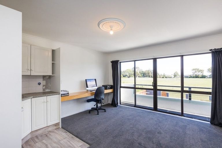 Photo of property in 41 Moyne Avenue, Milson, Palmerston North, 4414