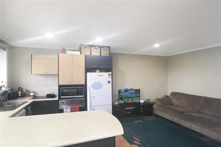 Photo of property in 53 Redcastle Drive, East Tamaki, Auckland, 2013
