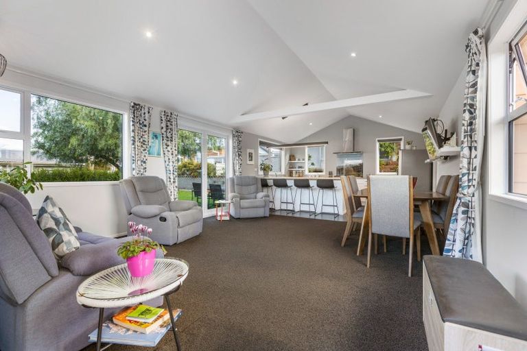 Photo of property in 5a High Street West, Waitara, 4320
