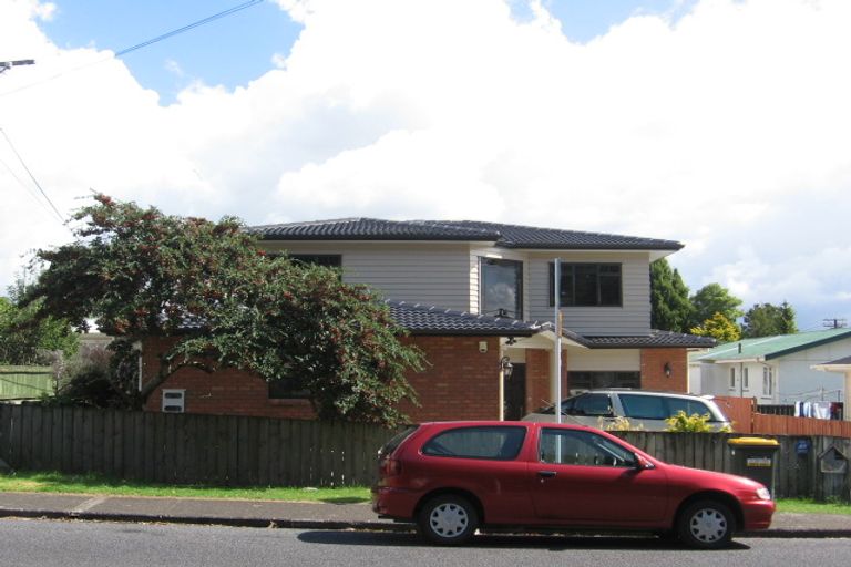 Photo of property in 100 Archibald Road, Kelston, Auckland, 0602