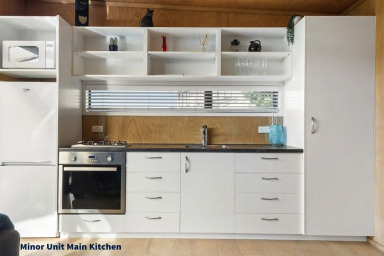 Photo of property in 127 Oaktree Avenue, Browns Bay, Auckland, 0630