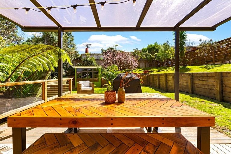 Photo of property in 18b Mayfair Place, Westown, New Plymouth, 4310