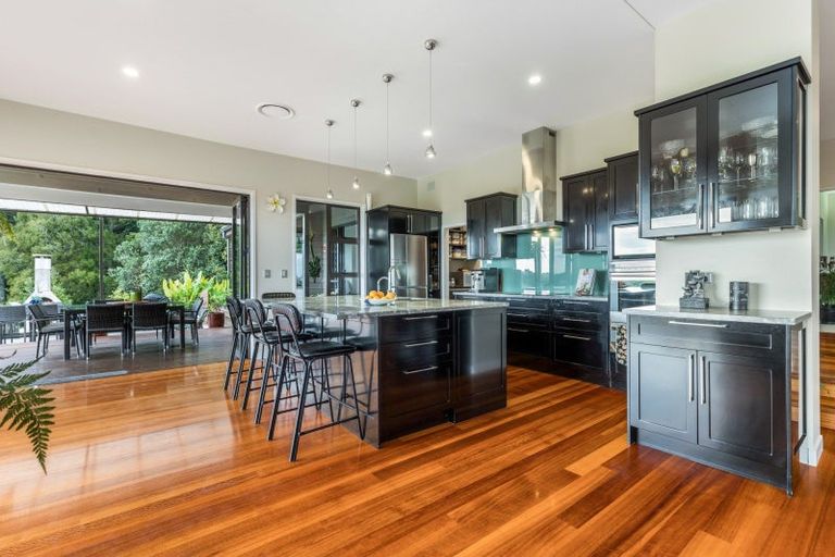 Photo of property in 39 Harry Dreadon Road, Opaheke, Papakura, 2584