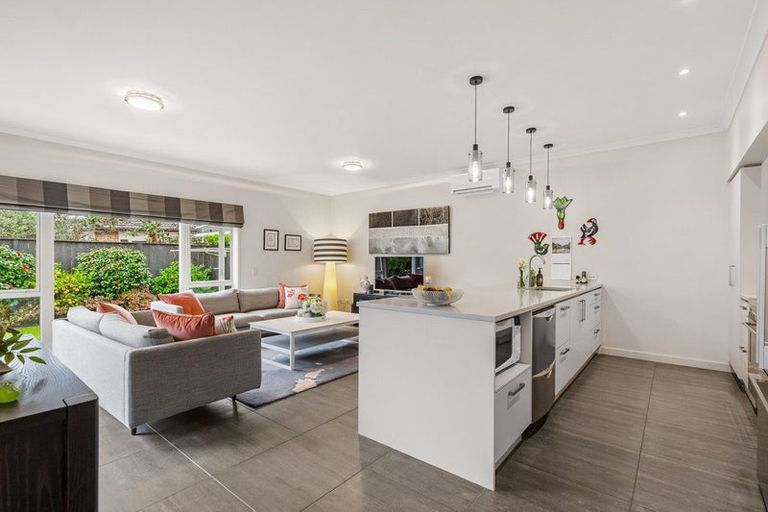 Photo of property in 16 Kensington Drive, Orewa, 0931