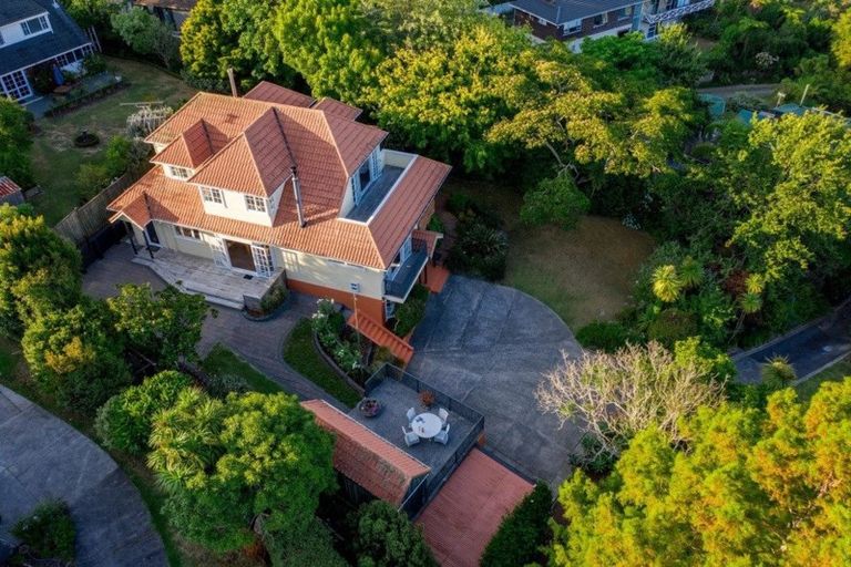 Photo of property in 16 Fenton Terrace, Cockle Bay, Auckland, 2014
