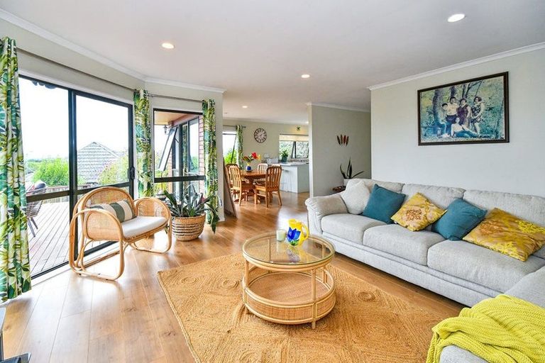 Photo of property in 10 Kylie Court, Clover Park, Auckland, 2019