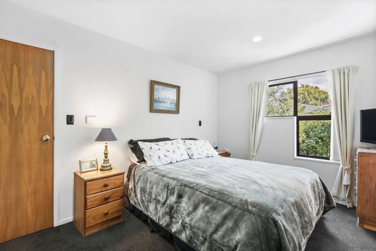 Photo of property in 12 Da Vinci Place, West Harbour, Auckland, 0618