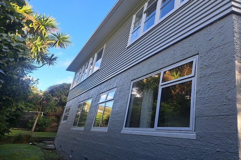 Photo of property in 51 Albemarle Road, Northland, Wellington, 6012