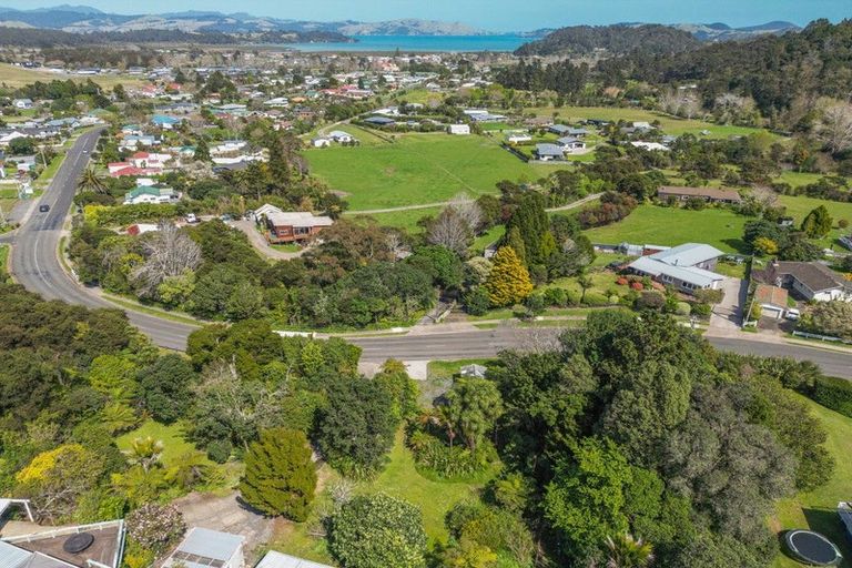 Photo of property in 1580 Rings Road, Coromandel, 3506