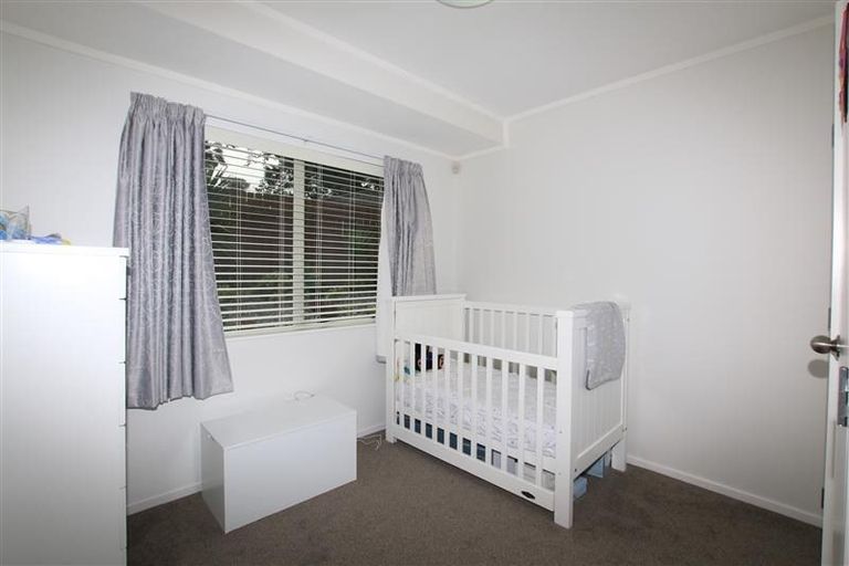 Photo of property in 28 Lynwood Road, New Lynn, Auckland, 0600
