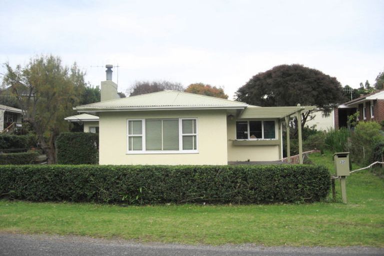 Photo of property in 32 Forest Road, Raumati South, Paraparaumu, 5032