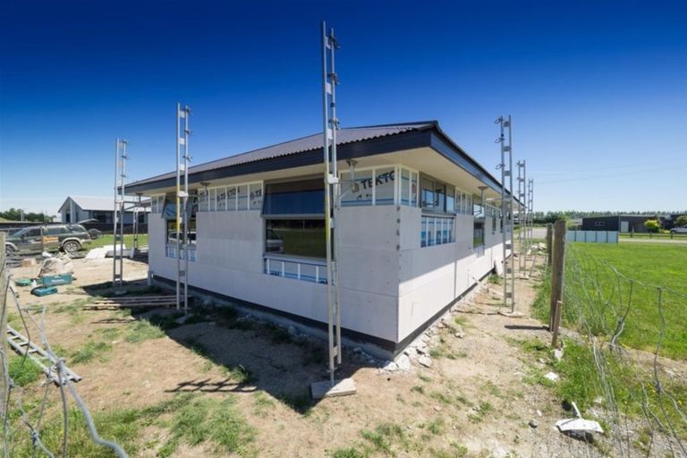 Photo of property in 6 Kelburn Place, Tinwald, Ashburton, 7700