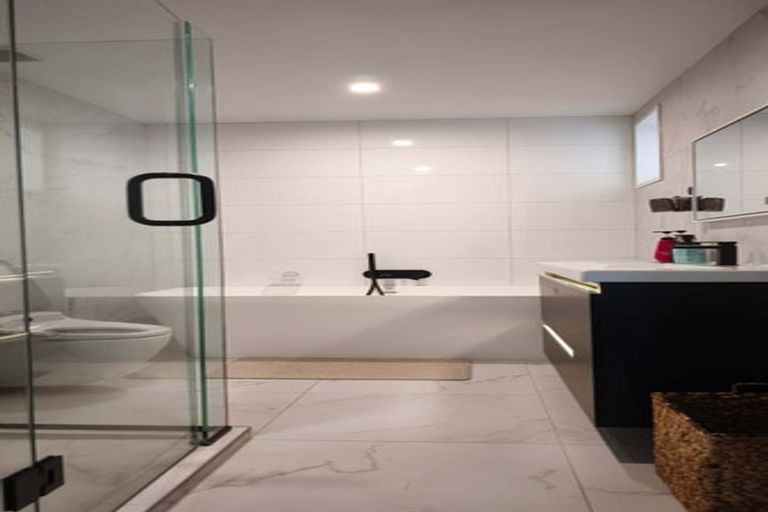 Photo of property in 10 Satchell Way, Kaiwharawhara, Wellington, 6035