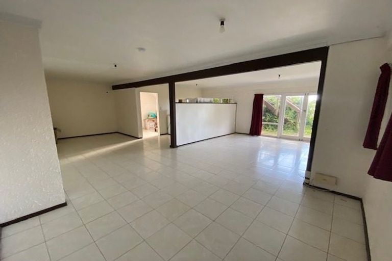 Photo of property in 679 East Coast Road, Browns Bay, Auckland, 0630