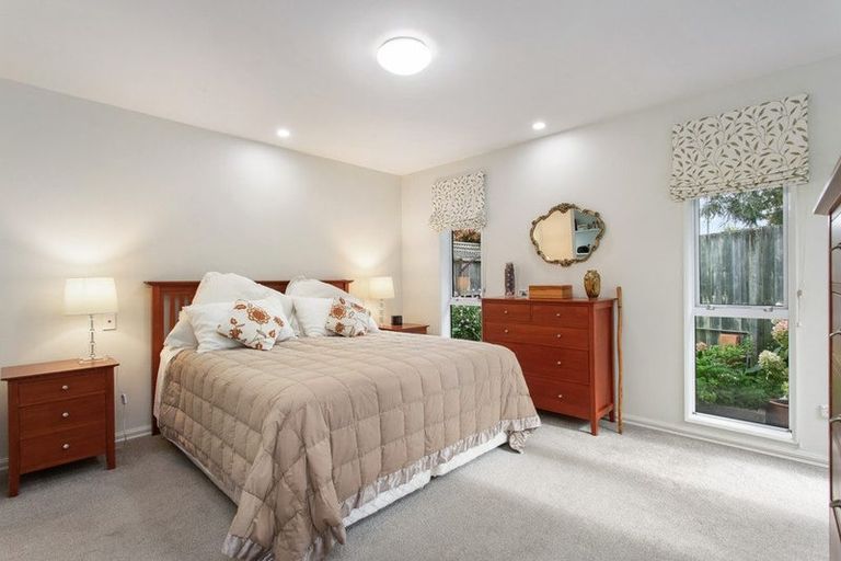 Photo of property in 2/7 Kelson Lane, Ilam, Christchurch, 8041