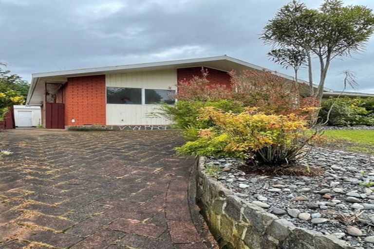 Photo of property in 57 Glen Lynne Avenue, Queenwood, Hamilton, 3210