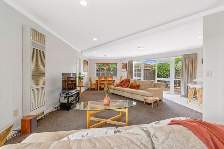 Photo of property in 168a Kawaha Point Road, Kawaha Point, Rotorua, 3010