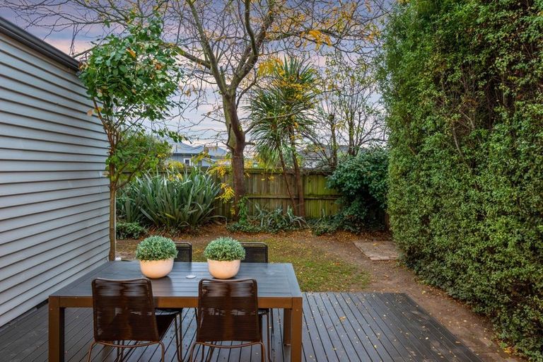 Photo of property in 112 Cranford Street, St Albans, Christchurch, 8014