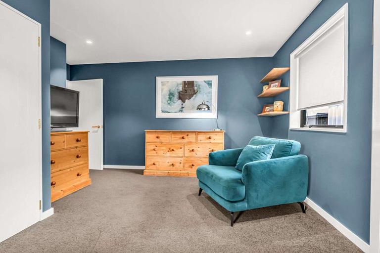 Photo of property in 33 Tara Crescent, Woodend, 7610