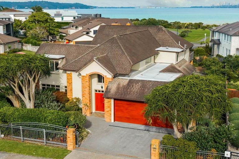 Photo of property in 30 Waikura Drive, Te Atatu Peninsula, Auckland, 0610