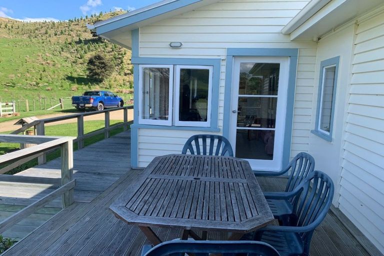 Photo of property in 1550 Coast Road, Pongaroa, 4991