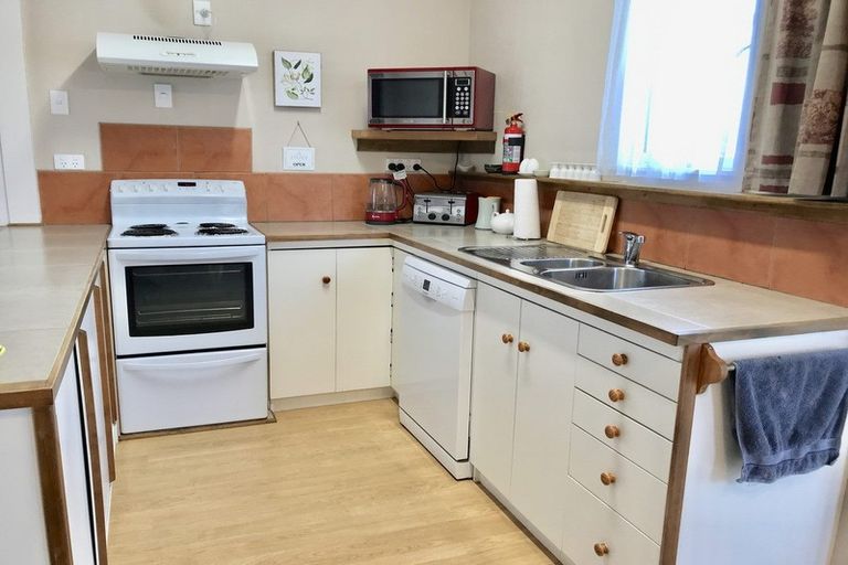 Photo of property in 46 Barrow Street, Bluff, 9814