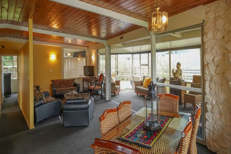 Photo of property in 32 Te Moana Road, Waikanae Beach, Waikanae, 5036